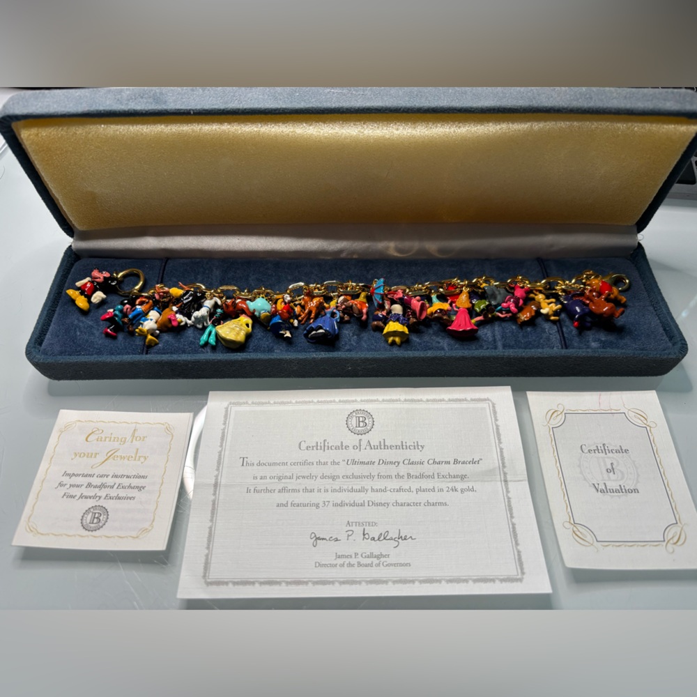 The Ultimate Disney Classic 37-Character Charm Bracelet~ Brand New ~ Never Worn